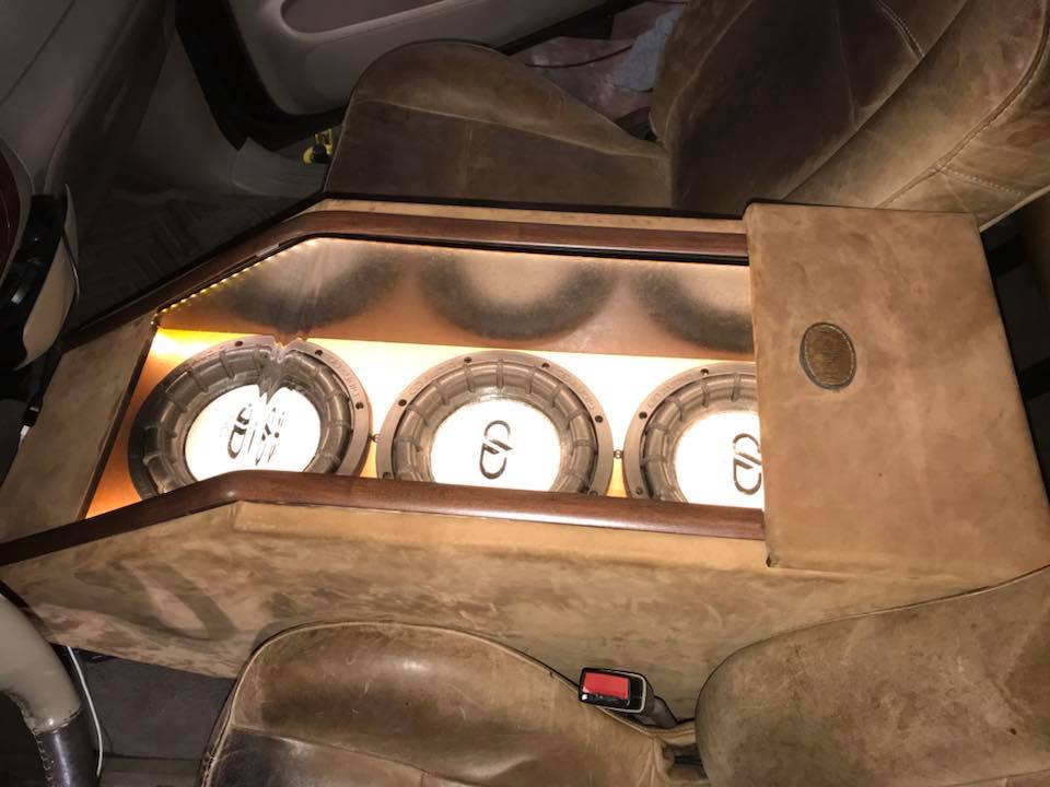 DD Audio - 🔥🔊 Custom, ported center console enclosure in a Ford King ...