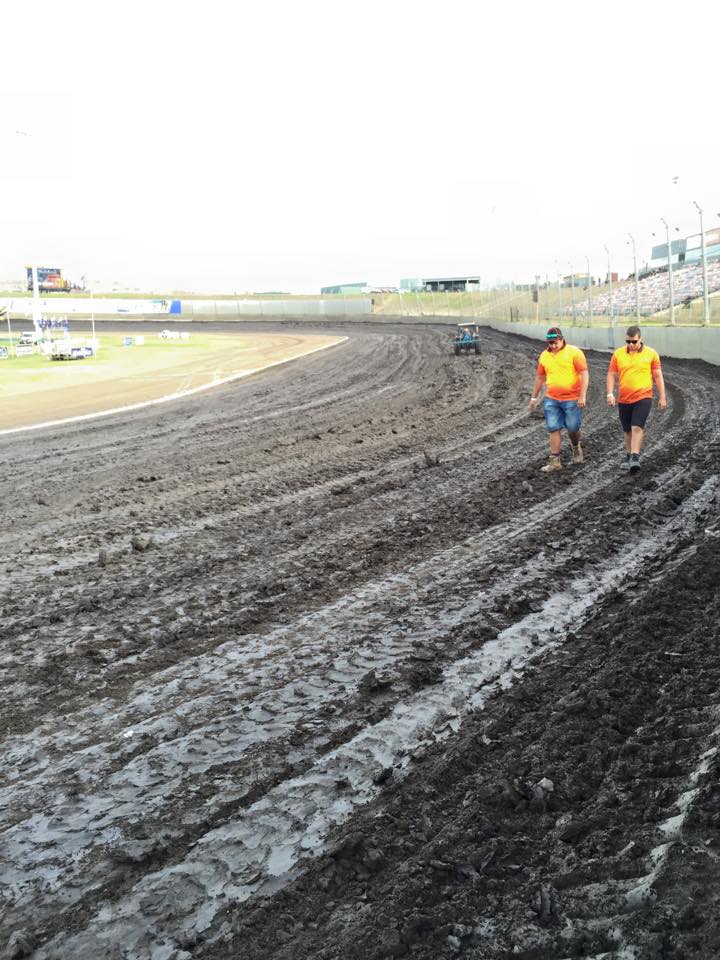 Perth Motorplex - Our track is ready, the drivers have...