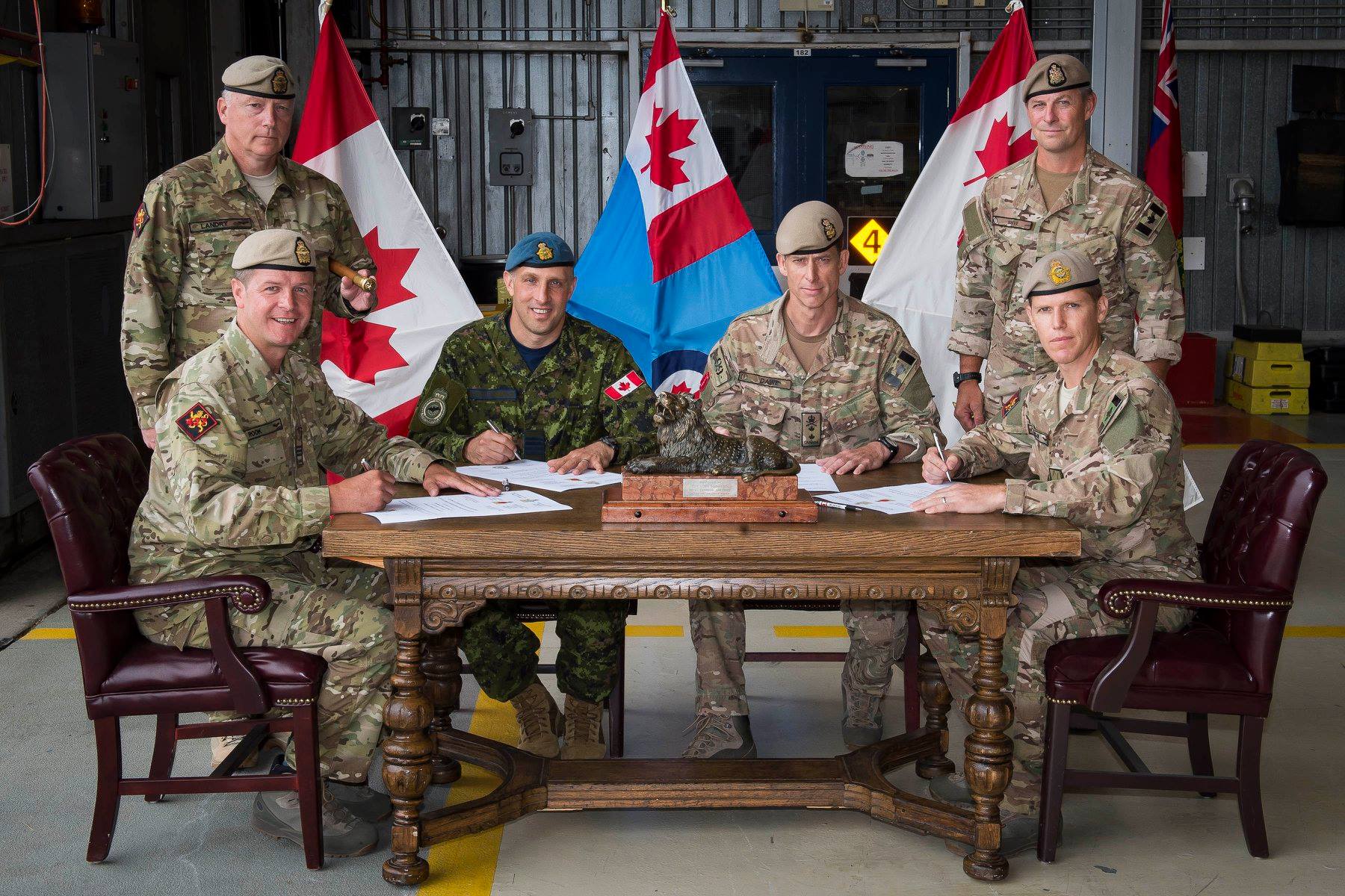 Change of Command at 427... - Royal Canadian Air Force