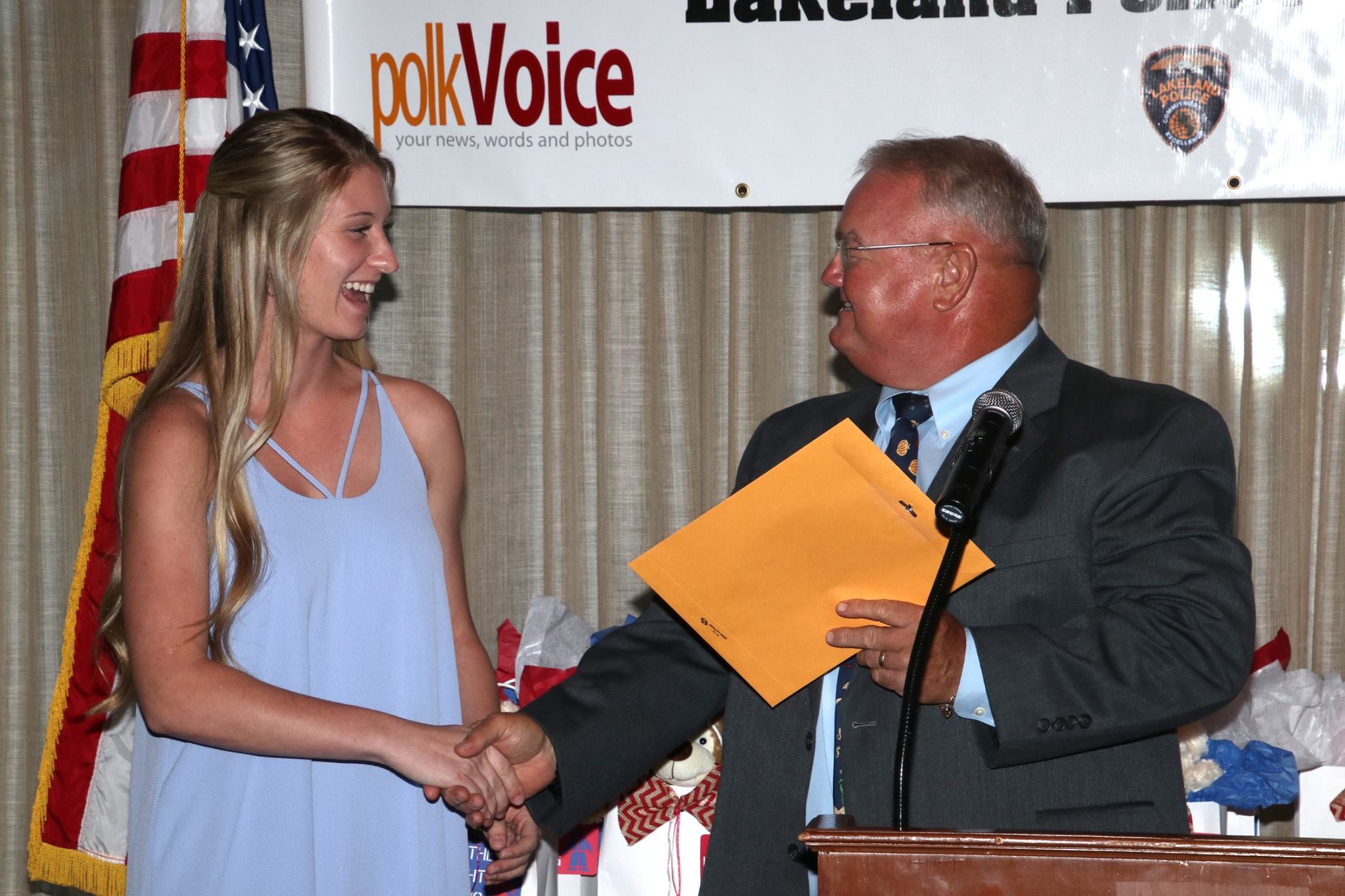 LakelandPD - Do The Right Thing Awards Three Scholarships... | Facebook