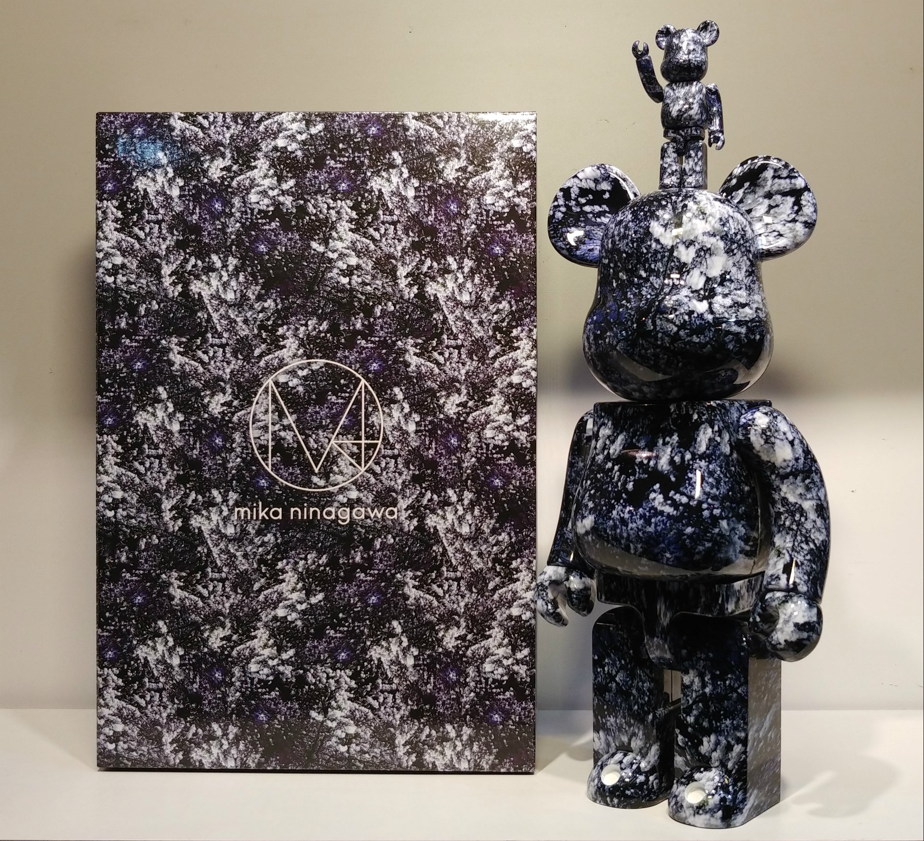 Toy - Medicom - M / mika ninagawa YOSAKURA Bearbrick 100% & 400