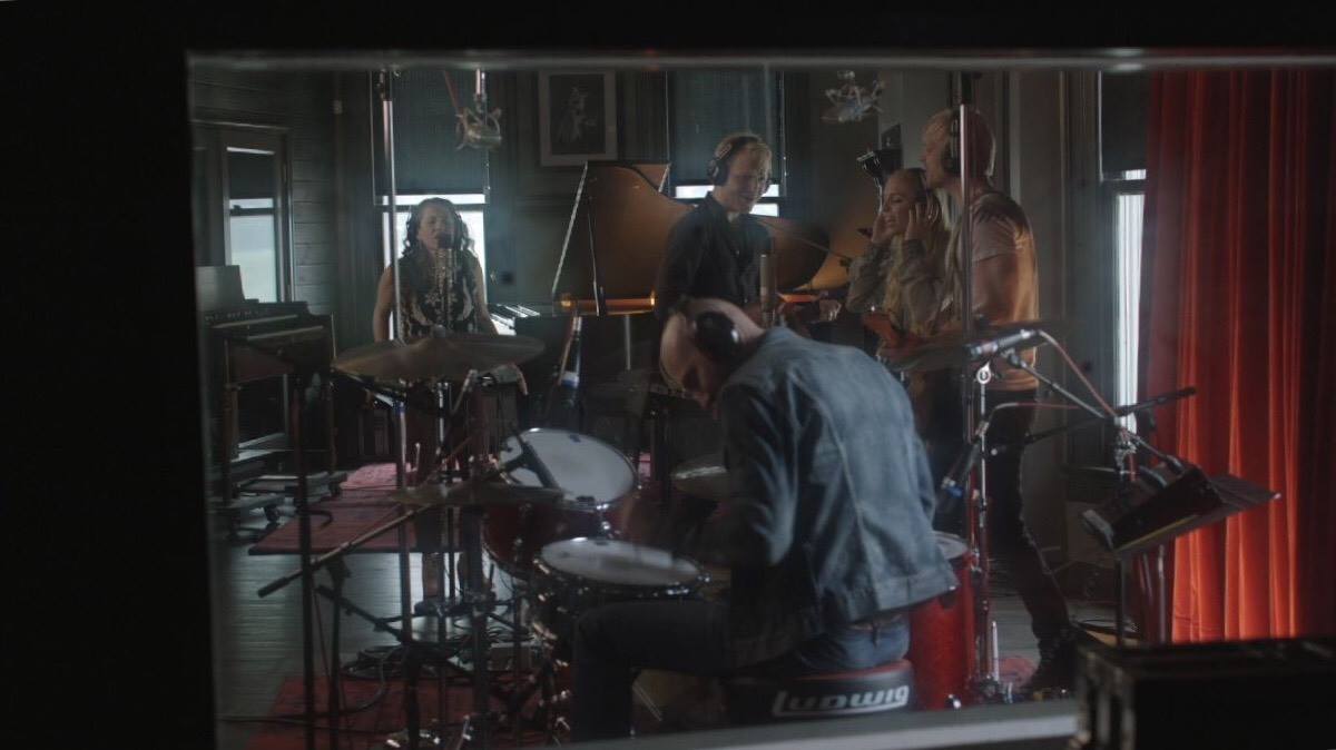 Ludwig - Ludwig Artist Mike McKee drummer for Delta Rae on the show ...
