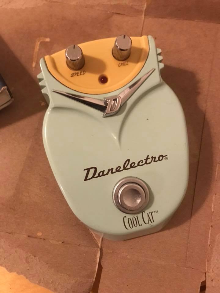Danelectro Cool Cat chorus pedal 18v version