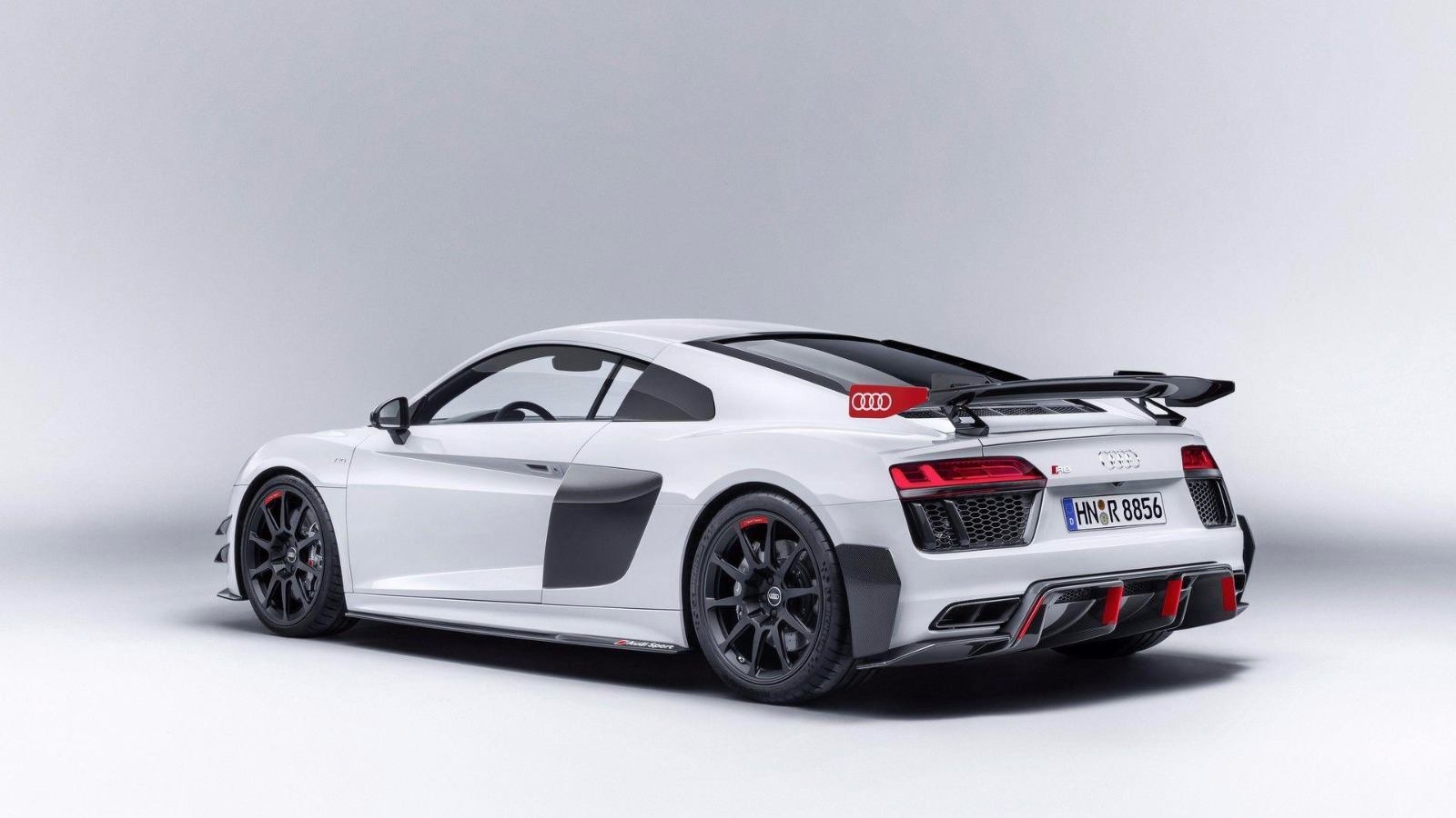 Audi R8 - Vossen HF5 Hybrid Forged Series