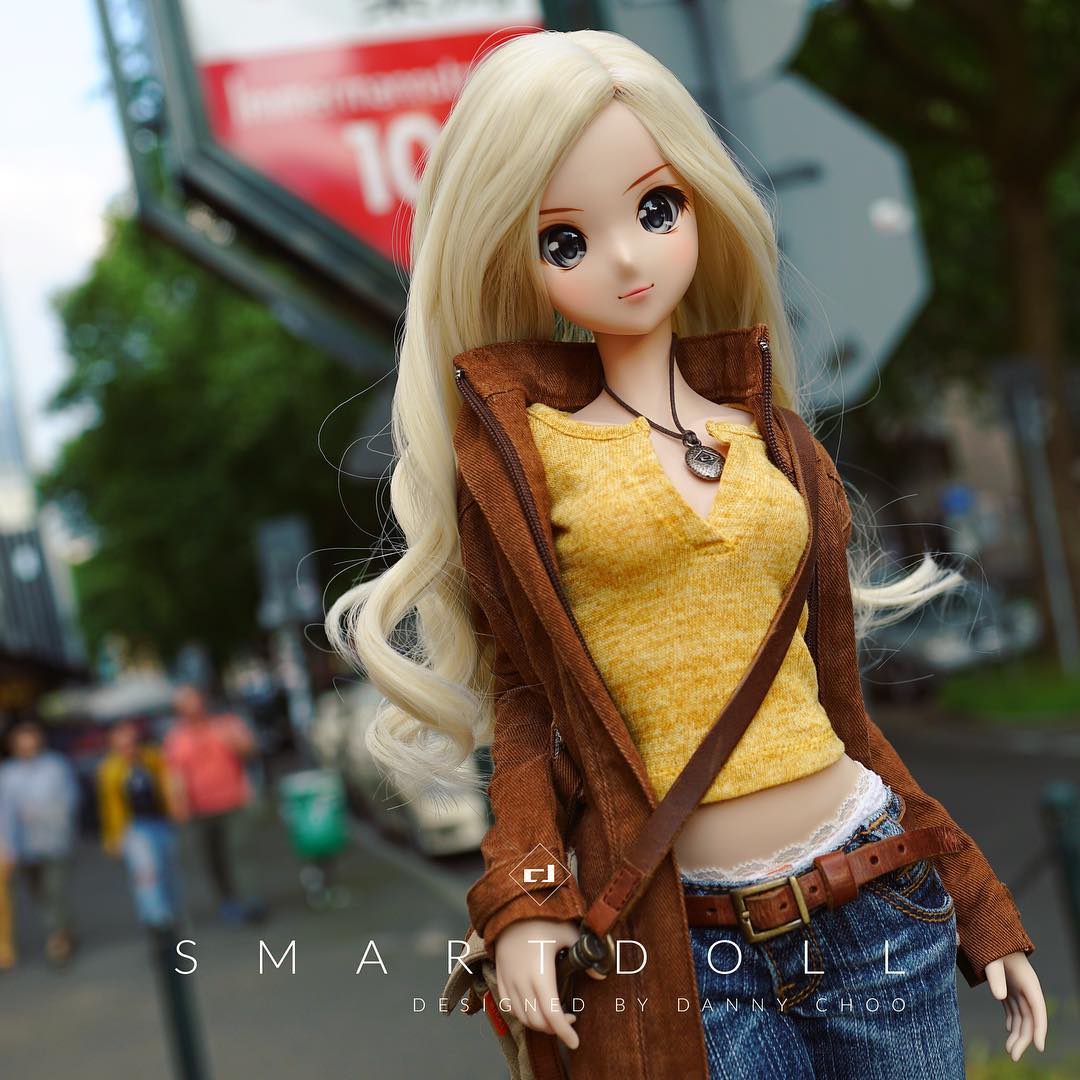 Danny - Melody enjoying the warm evening Spring air in Düsseldorf