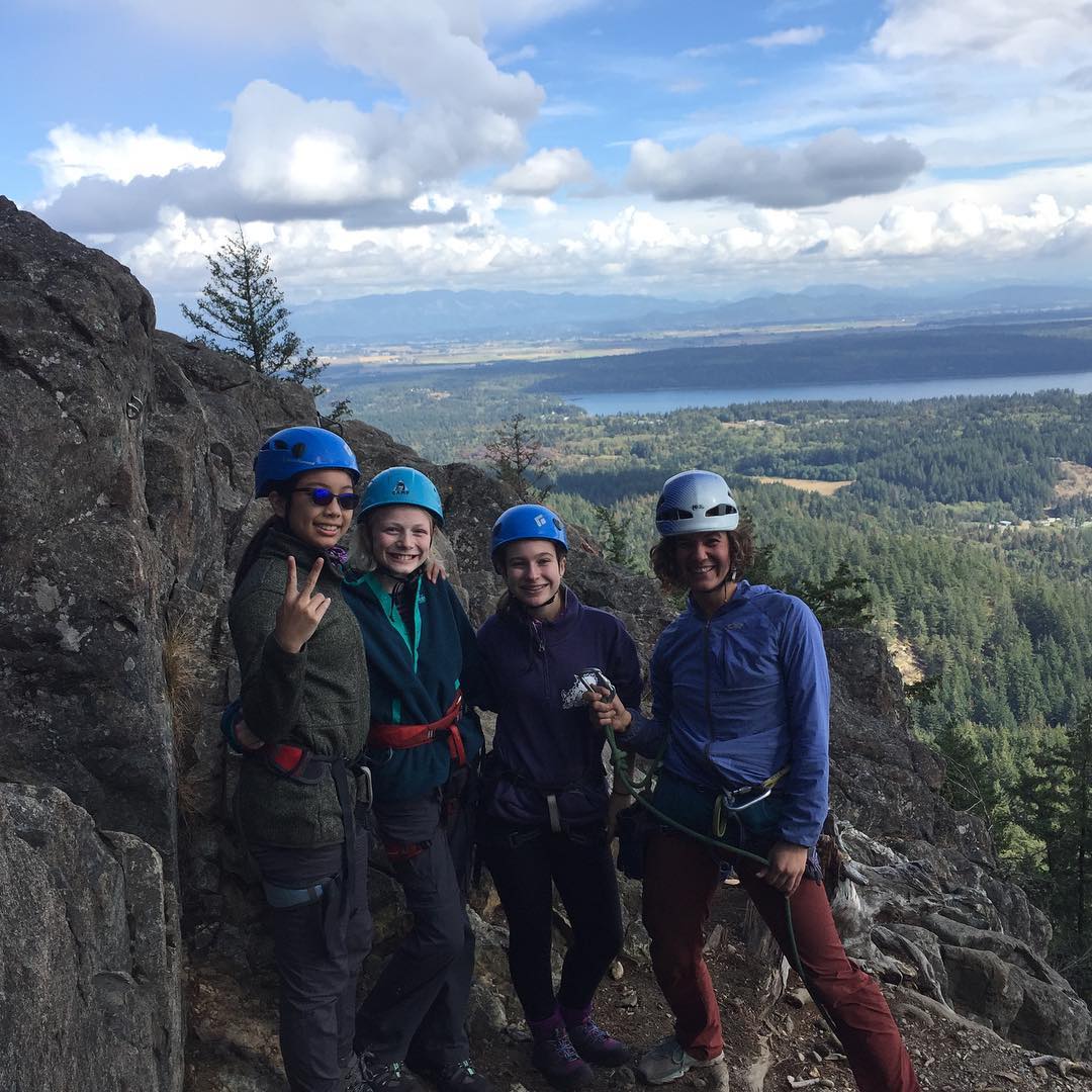 Forest Ridge... - Forest Ridge School of the Sacred Heart