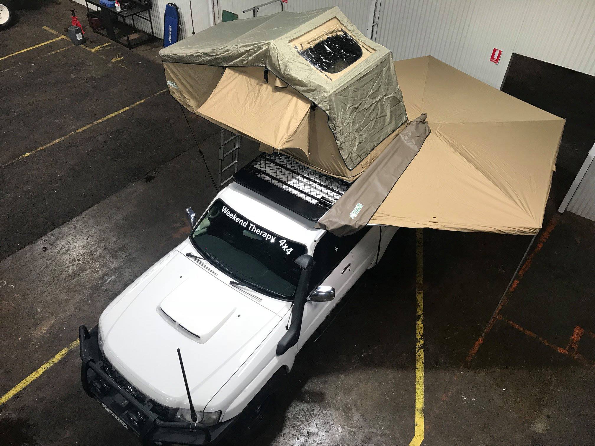 Kulkyne Swags - Nice picture of our SkyView Roof Top tent...
