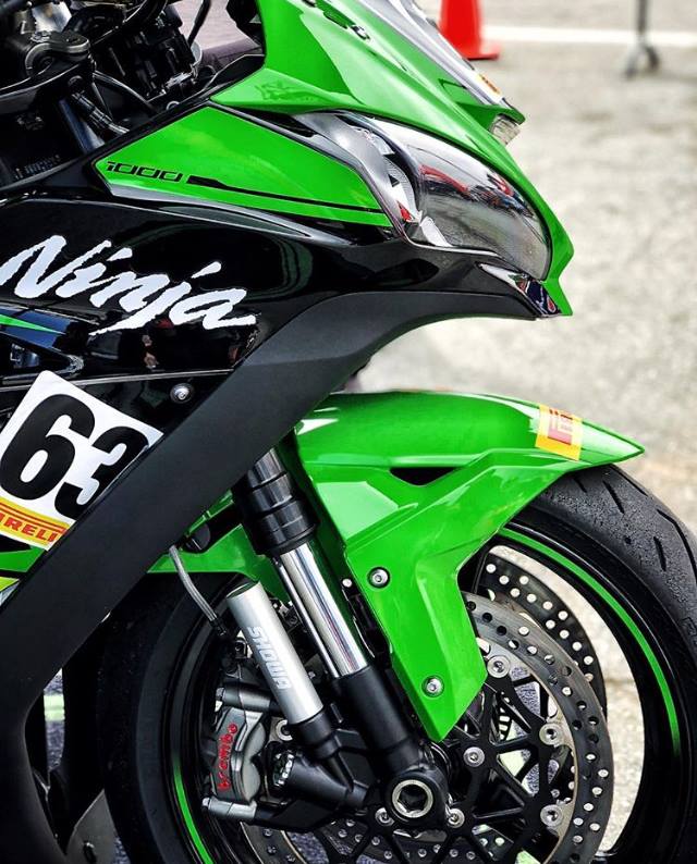 The most powerful Kawasaki bikes opt for Brembo brakaes. The