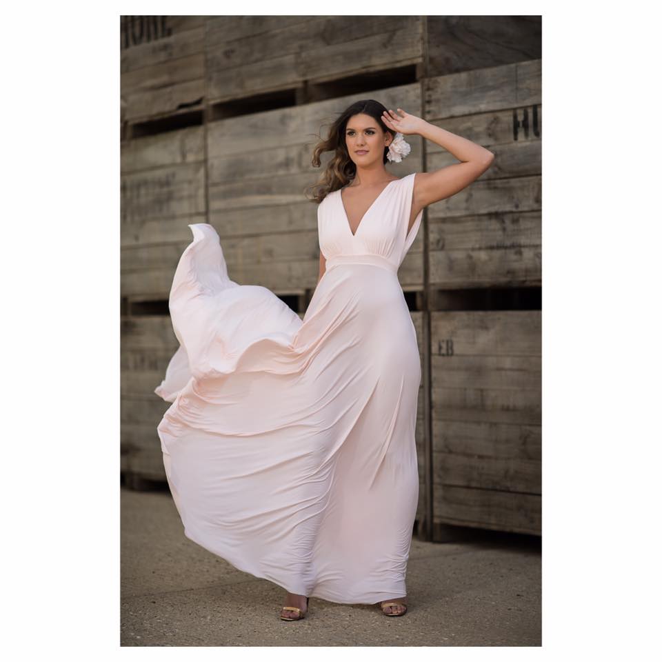 best bridesmaid dress for hourglass figure 💍Pear, Slender or shape? 👗 Find your perfect sky blue dress. 🌸From flattering necklines to flowing silhouettes, discover floral bridesmaid dresses designed to complement different body shapes. UK Sizes 4–34 Size:39.5 Formal dress femme-fatale Universal Standard Plus Size