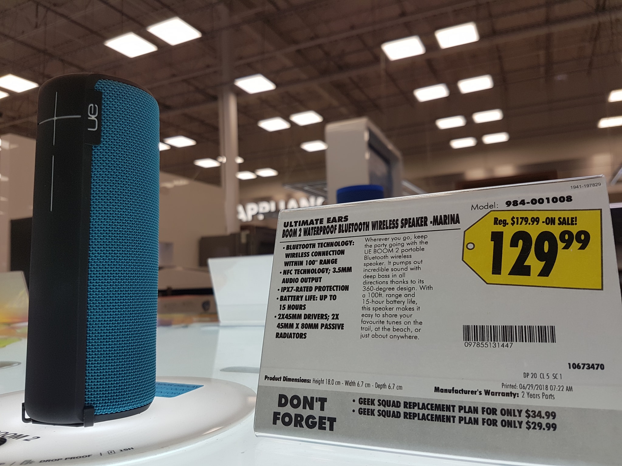 その他 Made in Portable Logitech UE Boombox is a silver and blue wireless