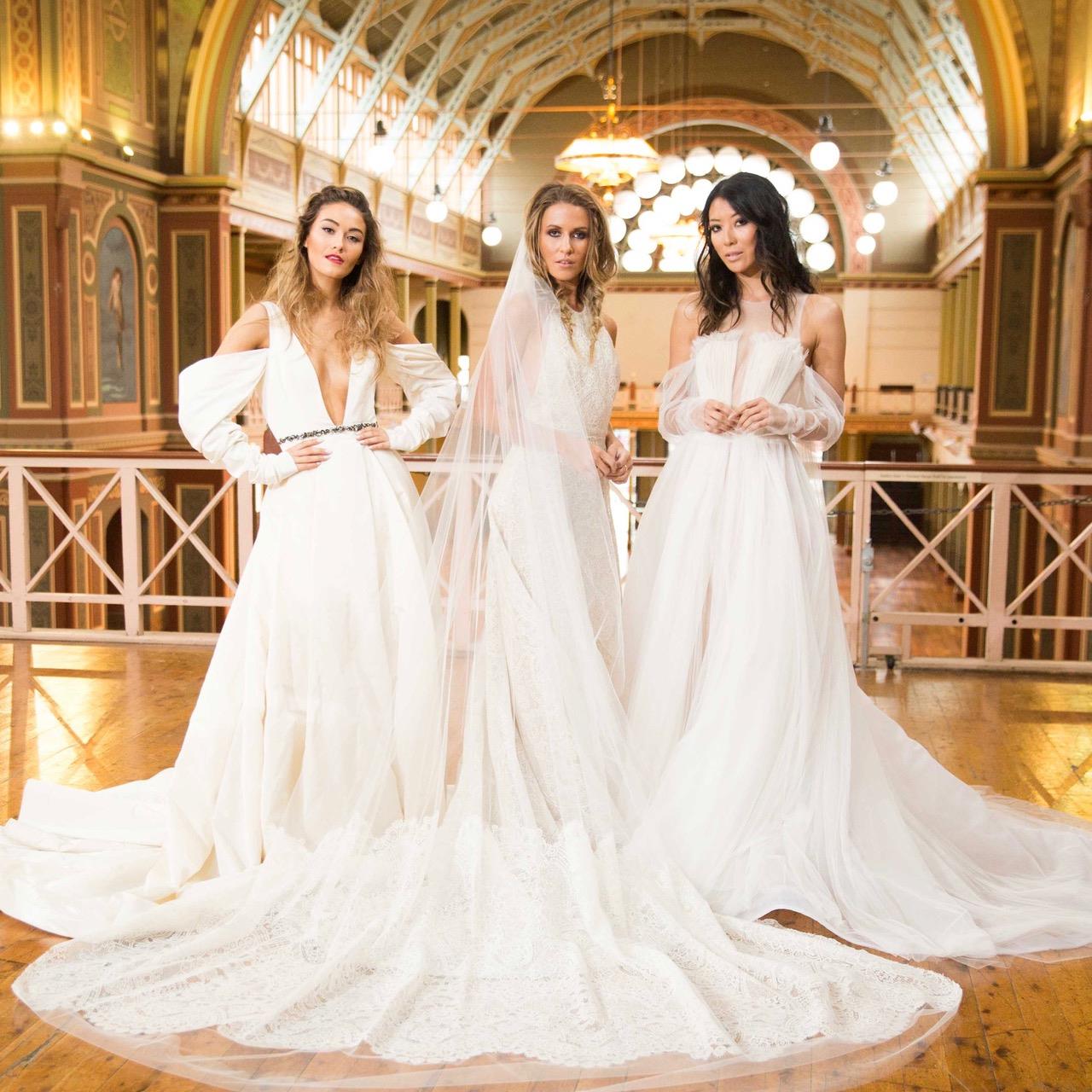 vera wang white collection bridesmaid dresses You're a VIP! Every Vera Bride gown comes with a complimentary garment bag. Because a dress this special deserves to be kept that way. Browse the Vera Wang Bride FLORAL AURA - WHITE cat-suit-vests Size:5 Years