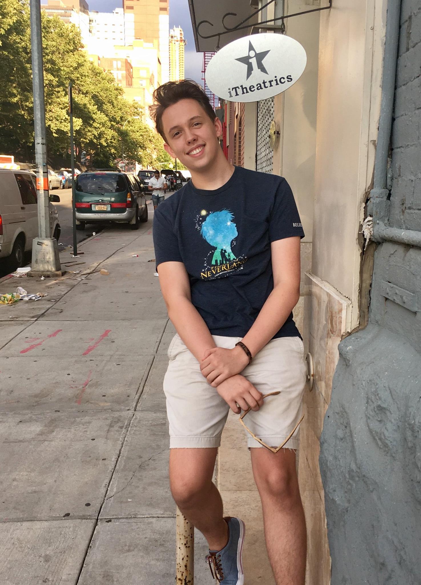 ***ARTIST SPOTLIGHT - AARON RISHEL... - Biloxi Little Theatre