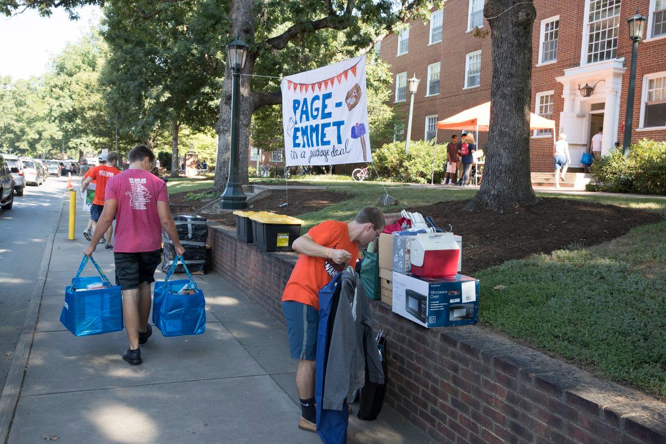 University - Move in 2017 | Facebook