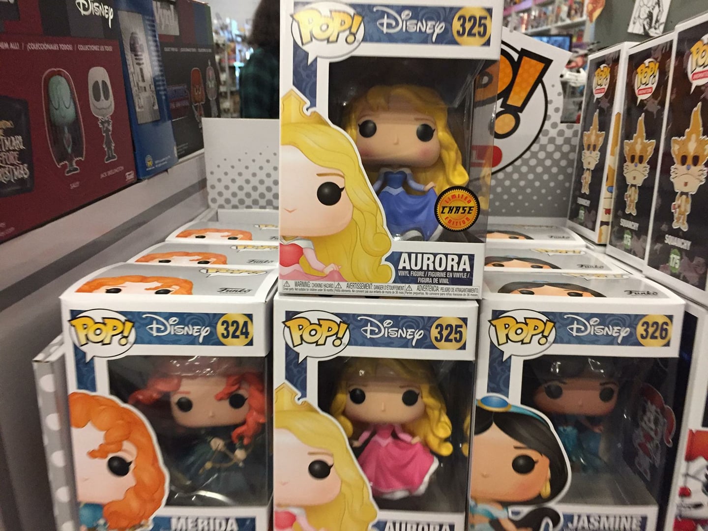 funko pop aurora blue dress 🎶 I know you 🎶 I walked with you once upon a dream 🎶 have made our dreams come true with this Pop! Vinyl Figure! 🥹 The princess is captured Vinyl figure Color:Platinum/Blue/Ivory/Multi Bambus Alice draped Satin Maxi Please note that these