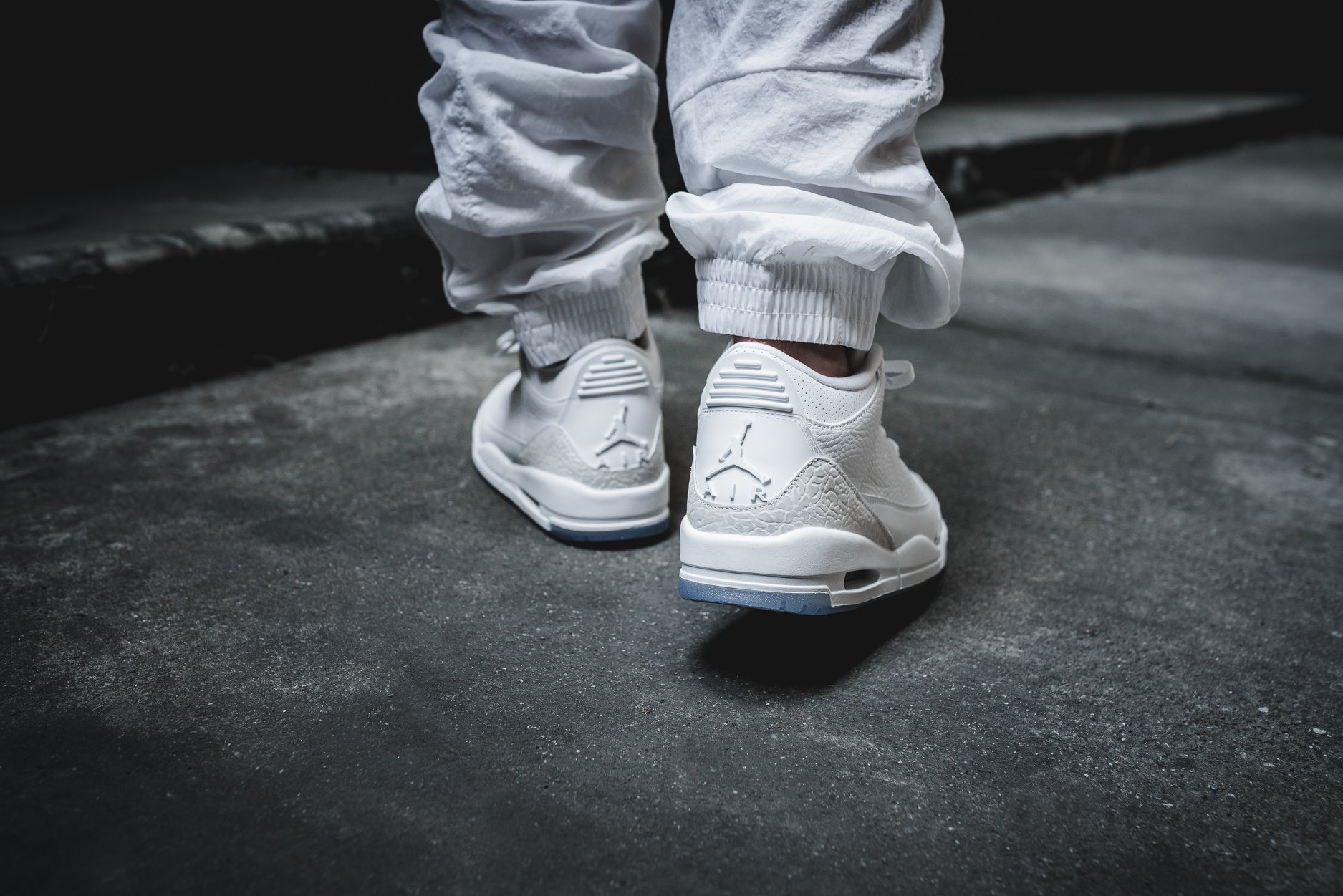 Air Jordan 3 Retro “Pure White” US 8-12 I 190 € SHOP: http 