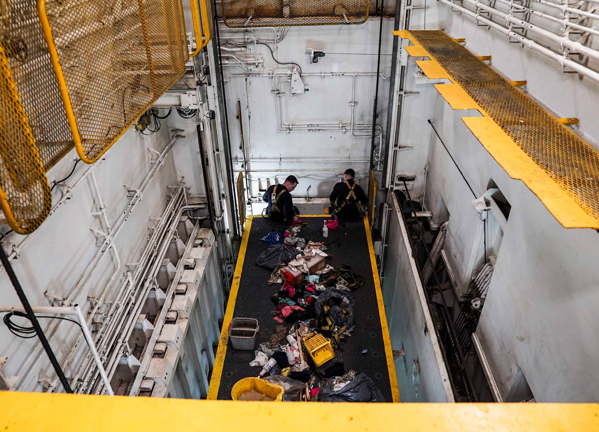 USS - 171031-N-DI108-0049 ATLANTIC OCEAN (Oct. 31, 2017) Aviation ...
