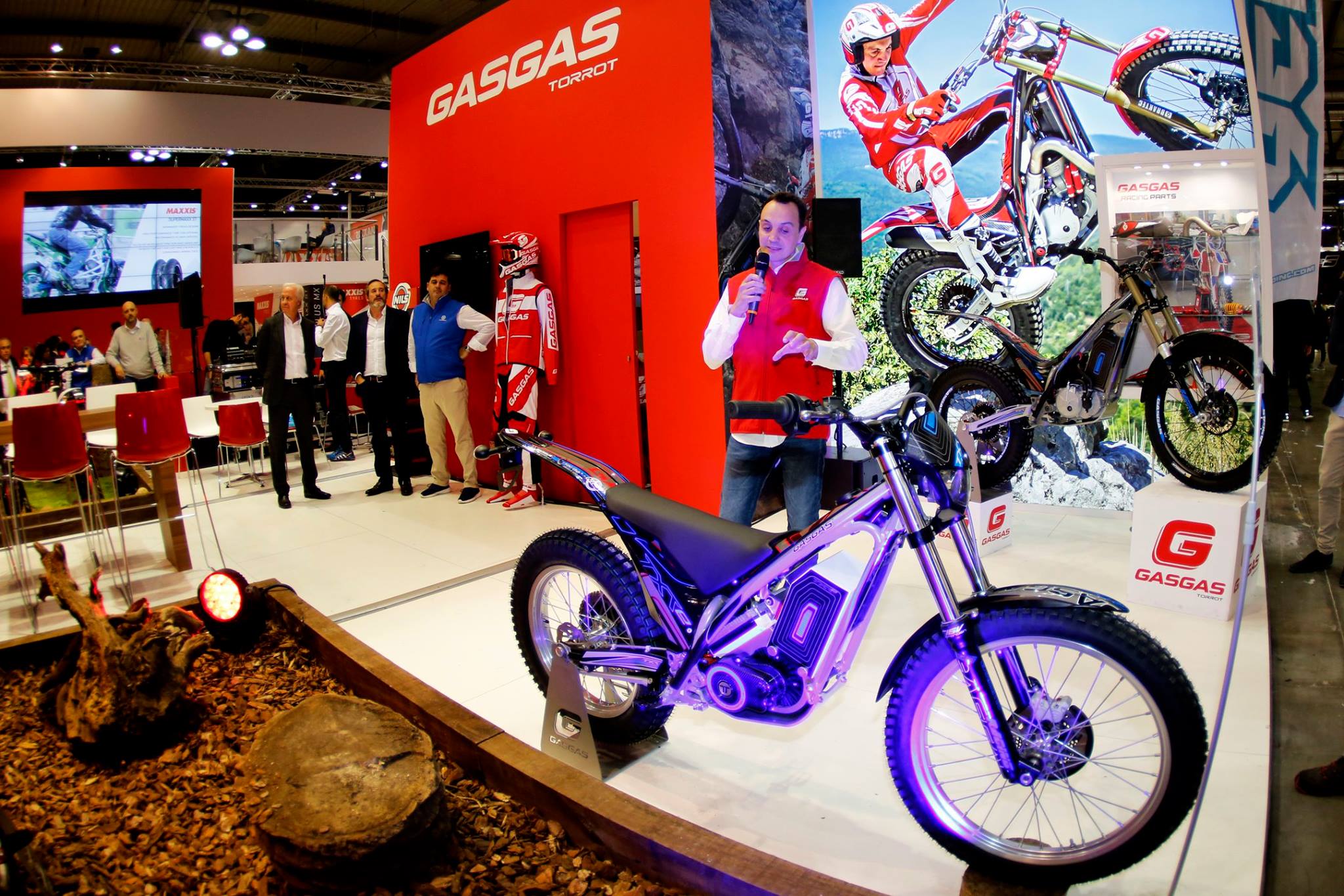 GASGAS - The first #TrialeCup champion and his rider, Marc...