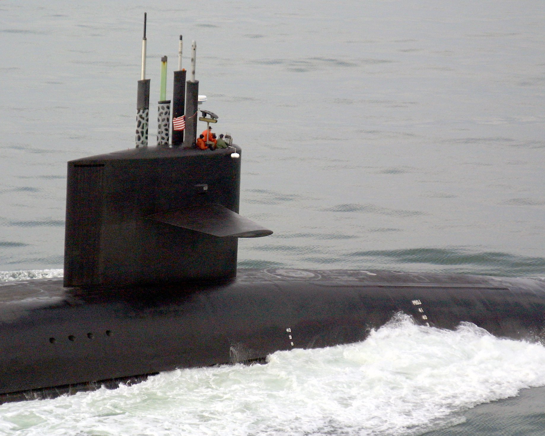 USS FLORIKAN (ASR9) circa 1982