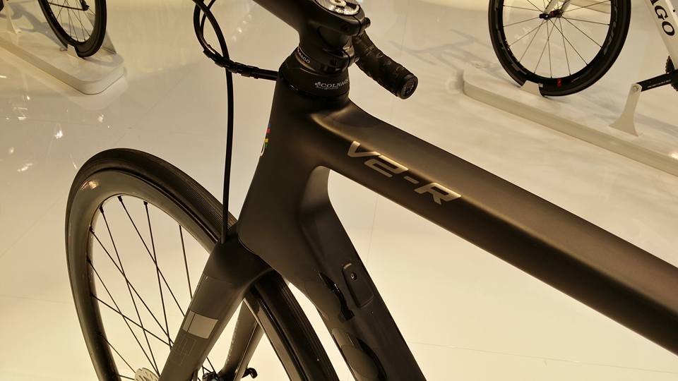 Colnago - Colnago V2-r disc TNBK color way | Facebook