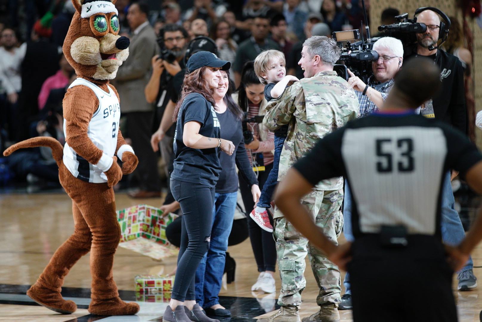 US Army SSG Devon Ratliff received the... - San Antonio Spurs | Facebook