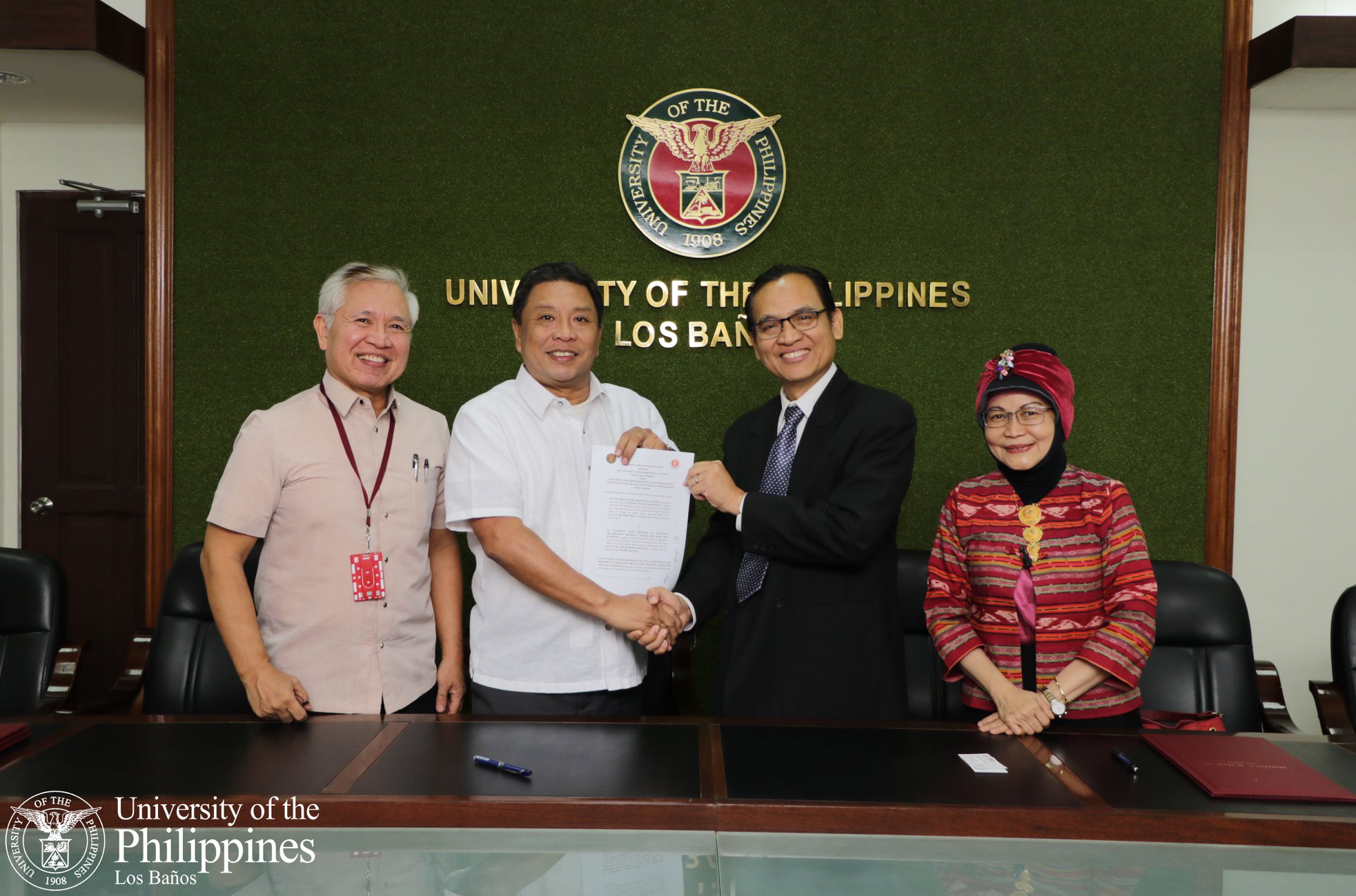 #UPLB signs a... - University of the Philippines Los Baños