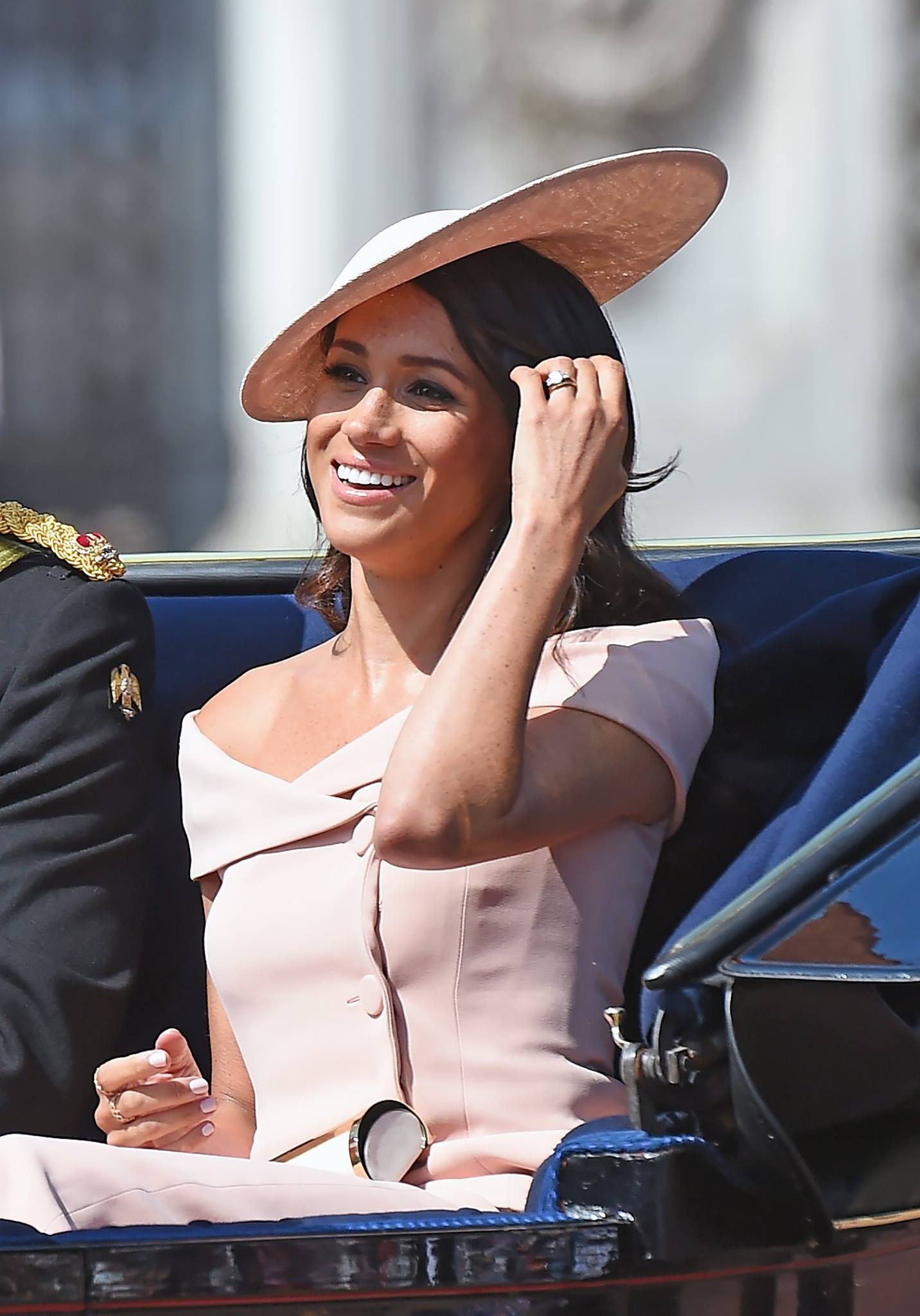 meghan markle bodycon dress Markle's off-the-shoulder sequin is one of her most dazzling looks ever: Meghan Markle's pre-royal off-the-shoulder sequin bodycon dress is one of her most dazzling looks ever meghan markle summer style