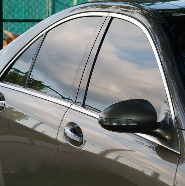 Láminas Solares Pre-cortadas Para Peugeot 308 Familiar (2014-) - Ventanas Delanteras 35% Ahumado