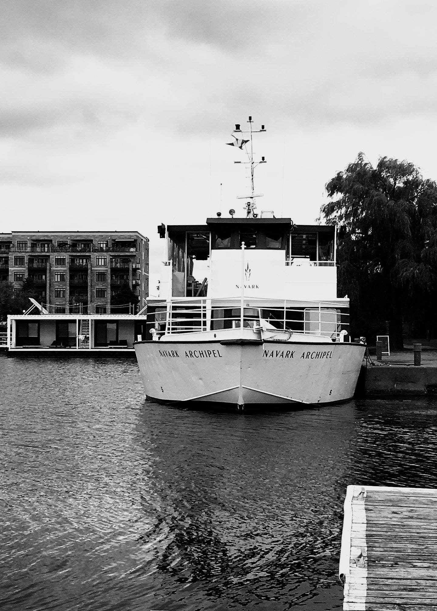 NAVARK - Le plus gros bateau de la flotte de Navark est... | Facebook