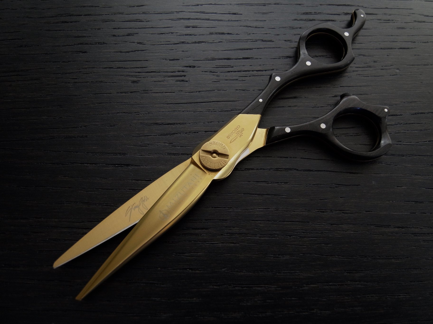 Mizutani - Sword D-17 Black African wood Gold
