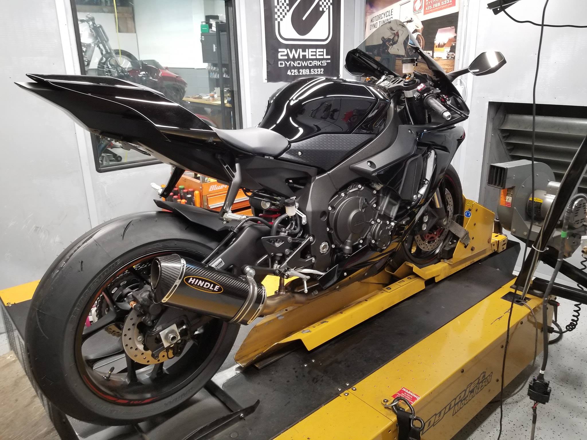 Nate's 2018 R1 performance package with 3/4 Hindle exhaust and