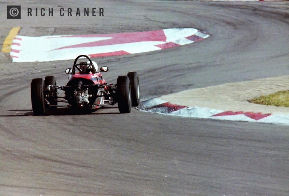 Rick Morris (works Royale RP31) is... - Heroes of FF1600