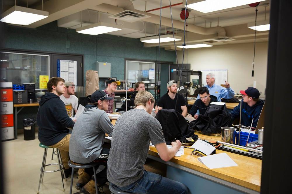 Lambton College On Friday Afternoon A Group Of Millwright Mechanical Technician Students Got To Participate In An Afternoon Of John Crane Specialty Training The Unique Opportunity Which Was Arranged By A