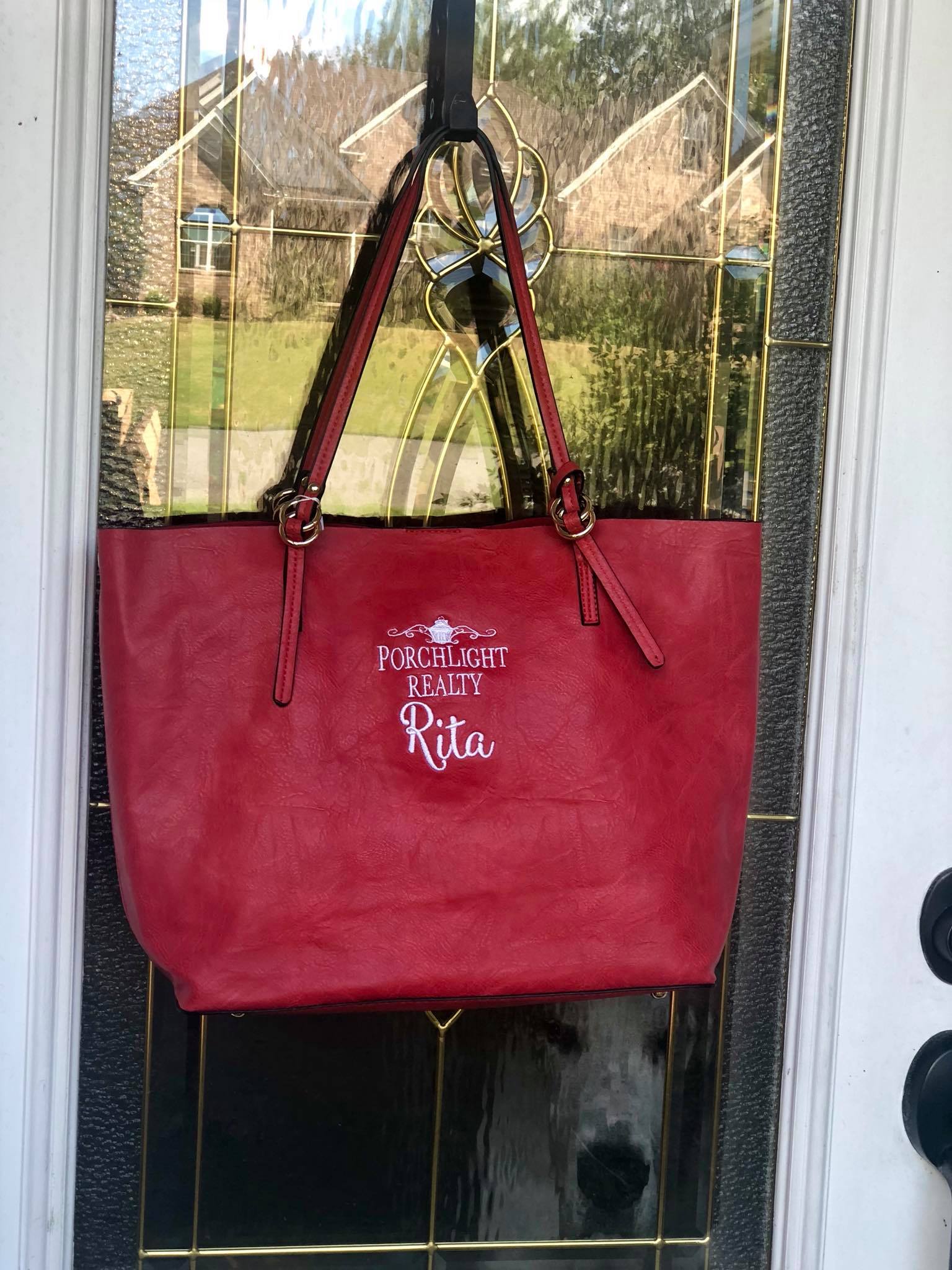 High end purse with logo and tag display picture 1