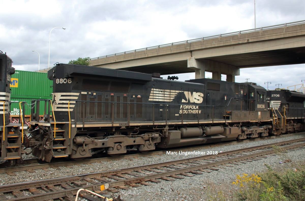 No More.NS Dash 9-40C 8806 has finally arrived at the NS