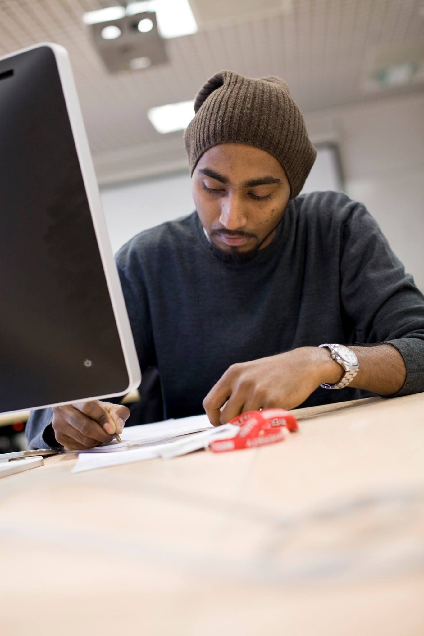 At UniHelp this week we... - Middlesex University Library