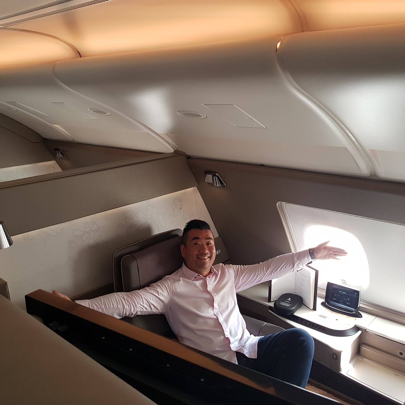 Sam - Inside the BEST and BIGGEST First Class Suite - Only on Singapore ...