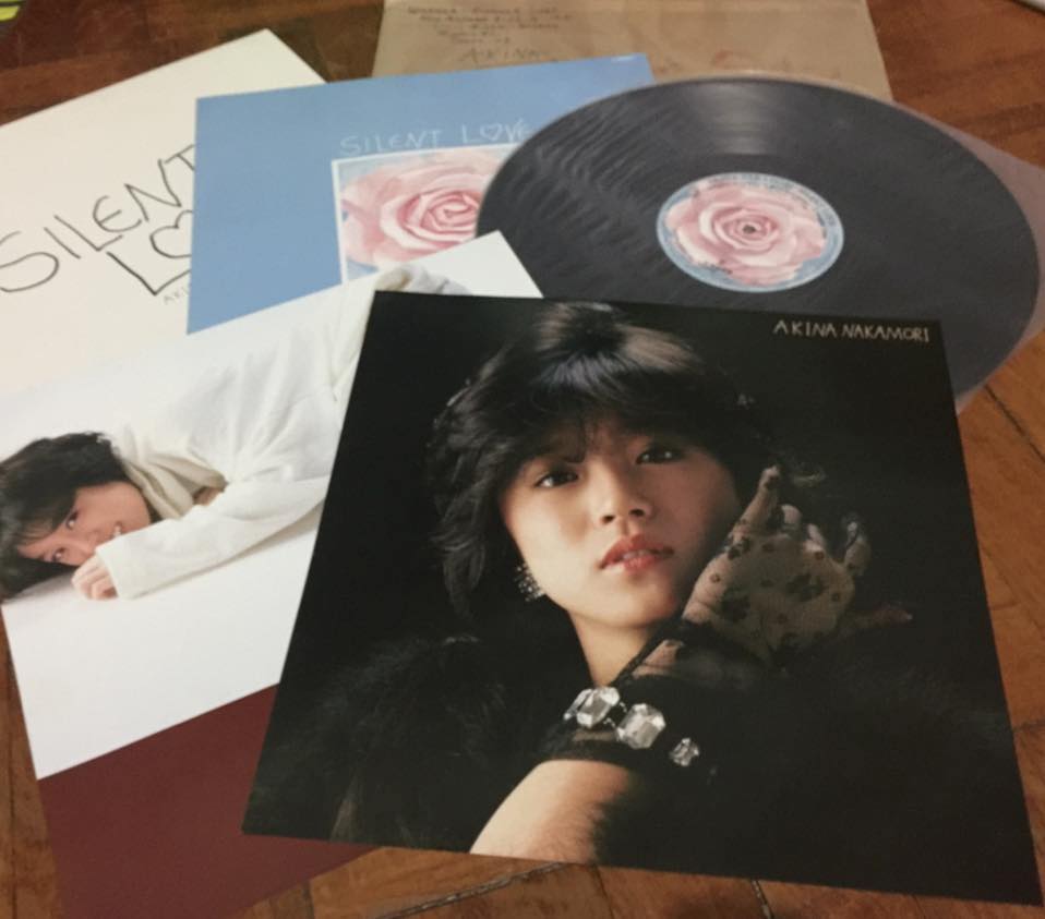 Akina Nakamori's BEST COLLECTION - LOVE SONGS & POP SONGS - Reissue