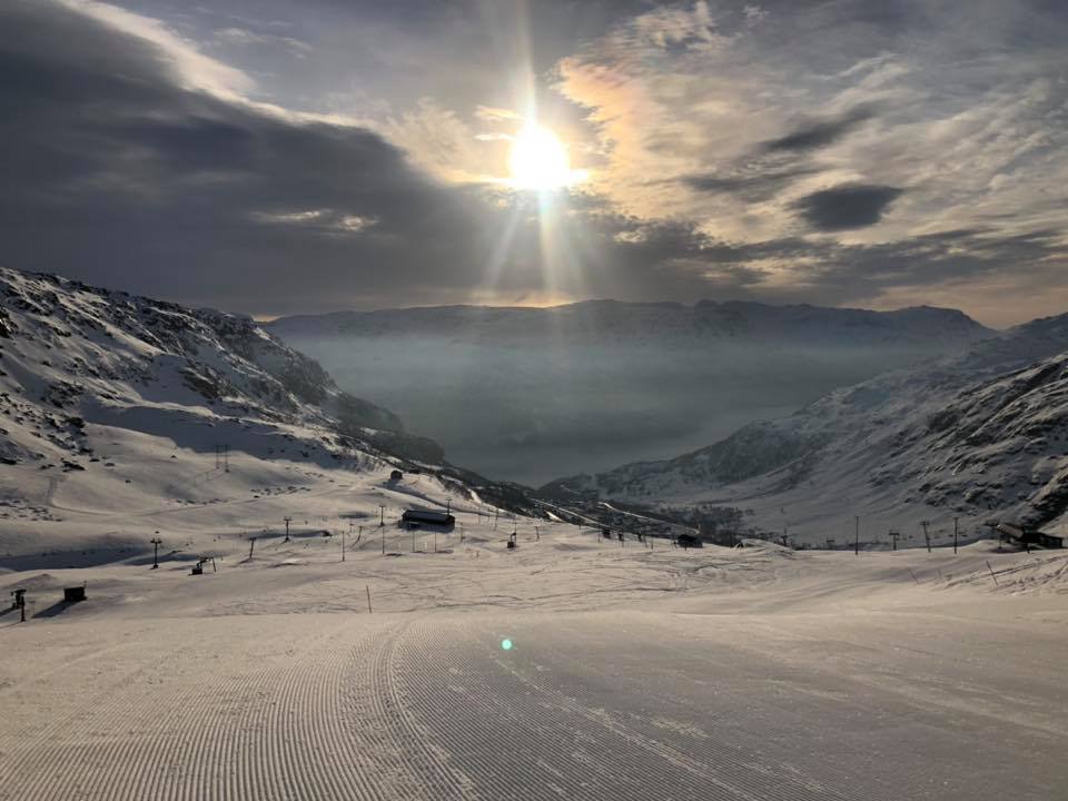Velkommen til fjells! Sol og vindstille👍 - Røldal Skisenter | Facebook