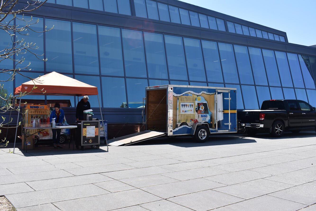 UVA Dine - The Runk Backyard Grill starts at 2pm. Enjoy...