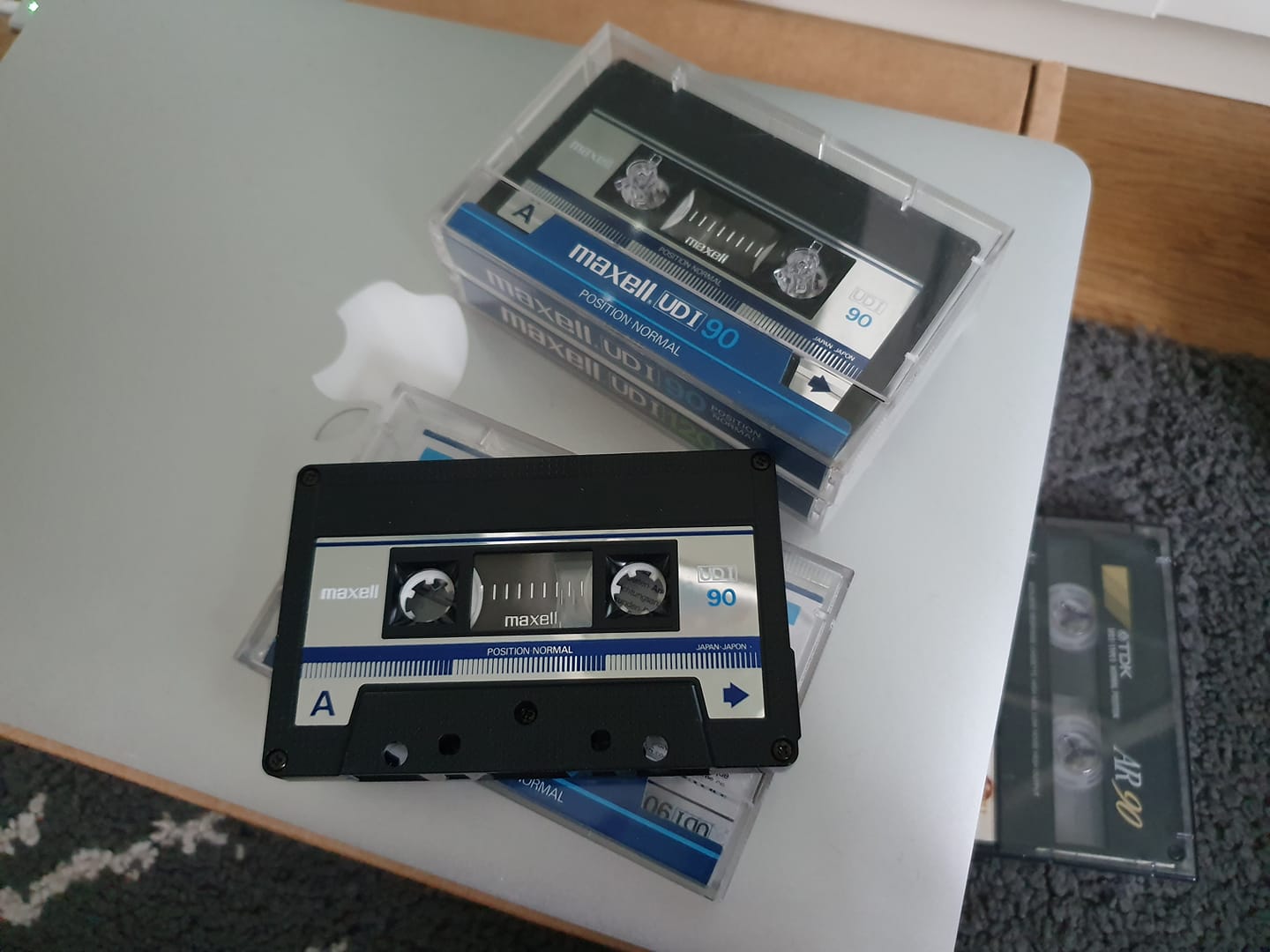 A print ad for Maxell UD 90 cassette tapes