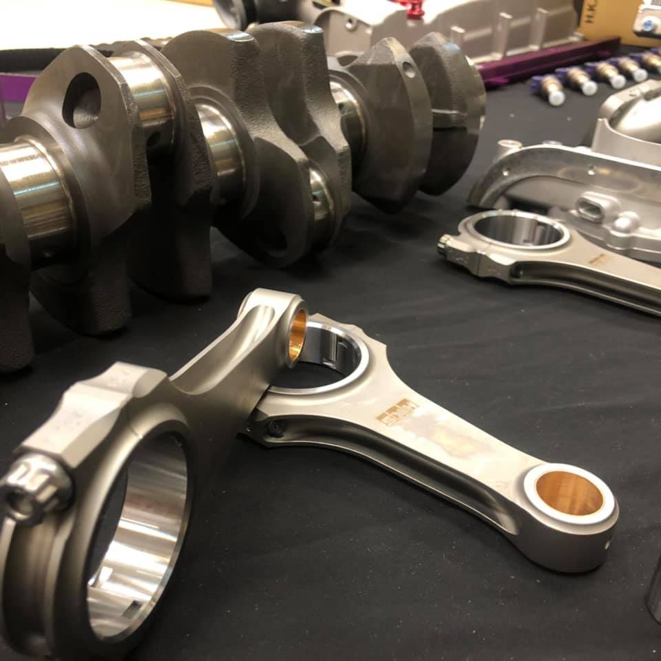 TOP RACING - RB28 作業始動： Head 部份： HKS V-CAM step PRO Block...