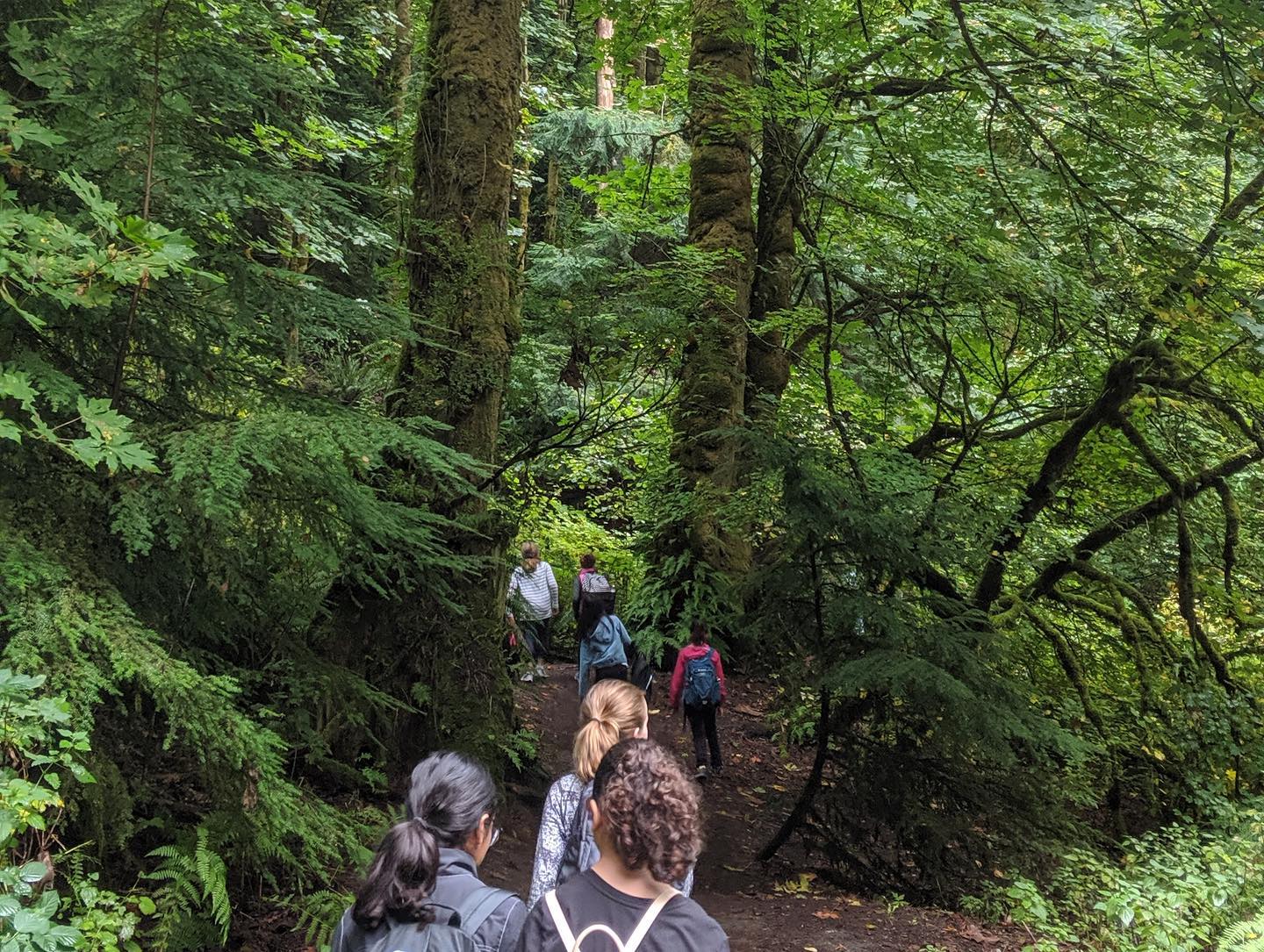 Forest Ridge... - Forest Ridge School of the Sacred Heart