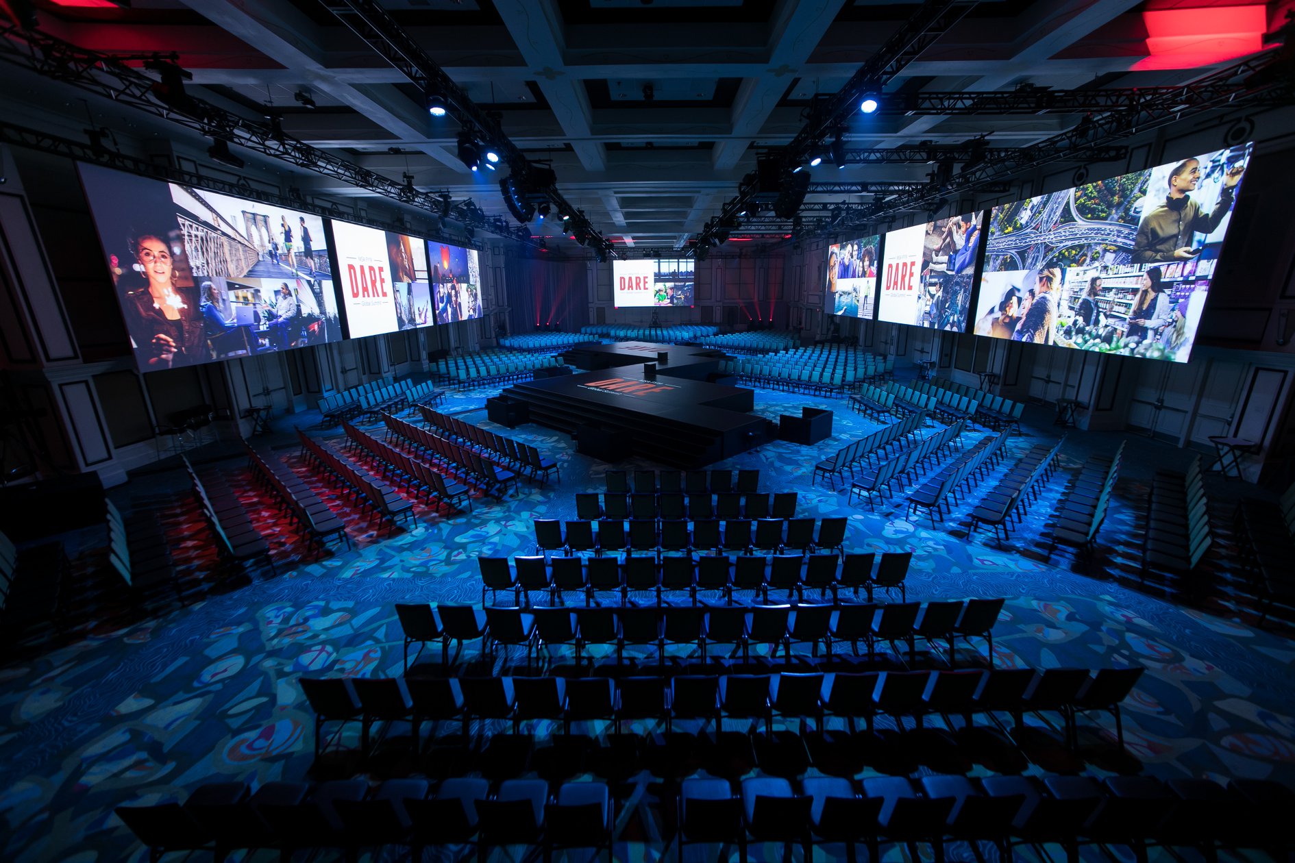 PWP Studio - This 360º stage was an incredibly innovative...