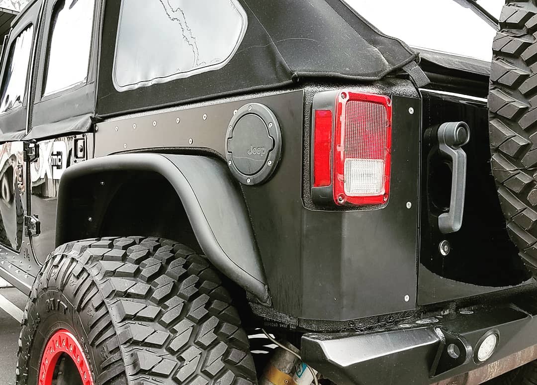 EVOMFG - EVO MFG Rear Rock skin corners keeping factory tail light EVO ...