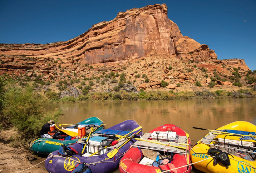 Paddle boat, oar boat, or... - Western River Expeditions