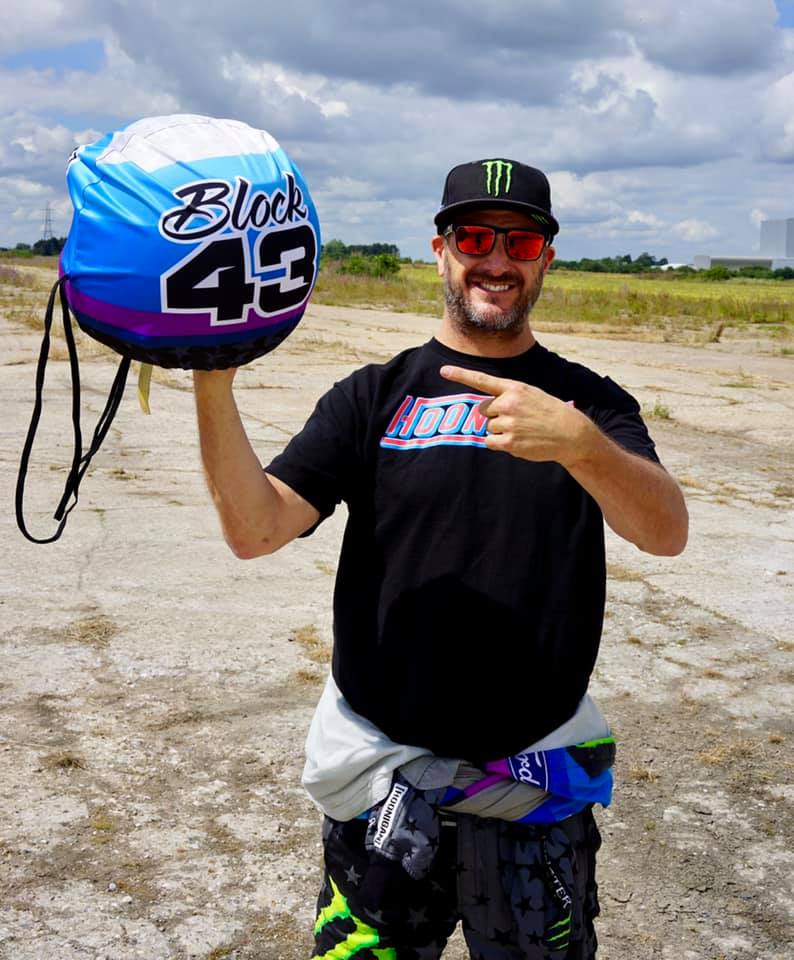 Need a helmet bag for your personal brain bucket? Hoonigan has you