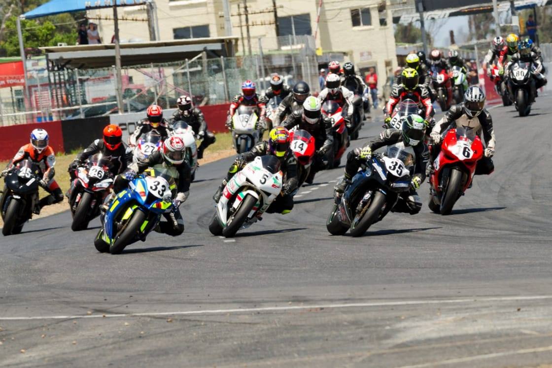 DOUBLE DELIGHT FOR ACKERMAN IN KILLARNEY SUPERBIKES Veteran