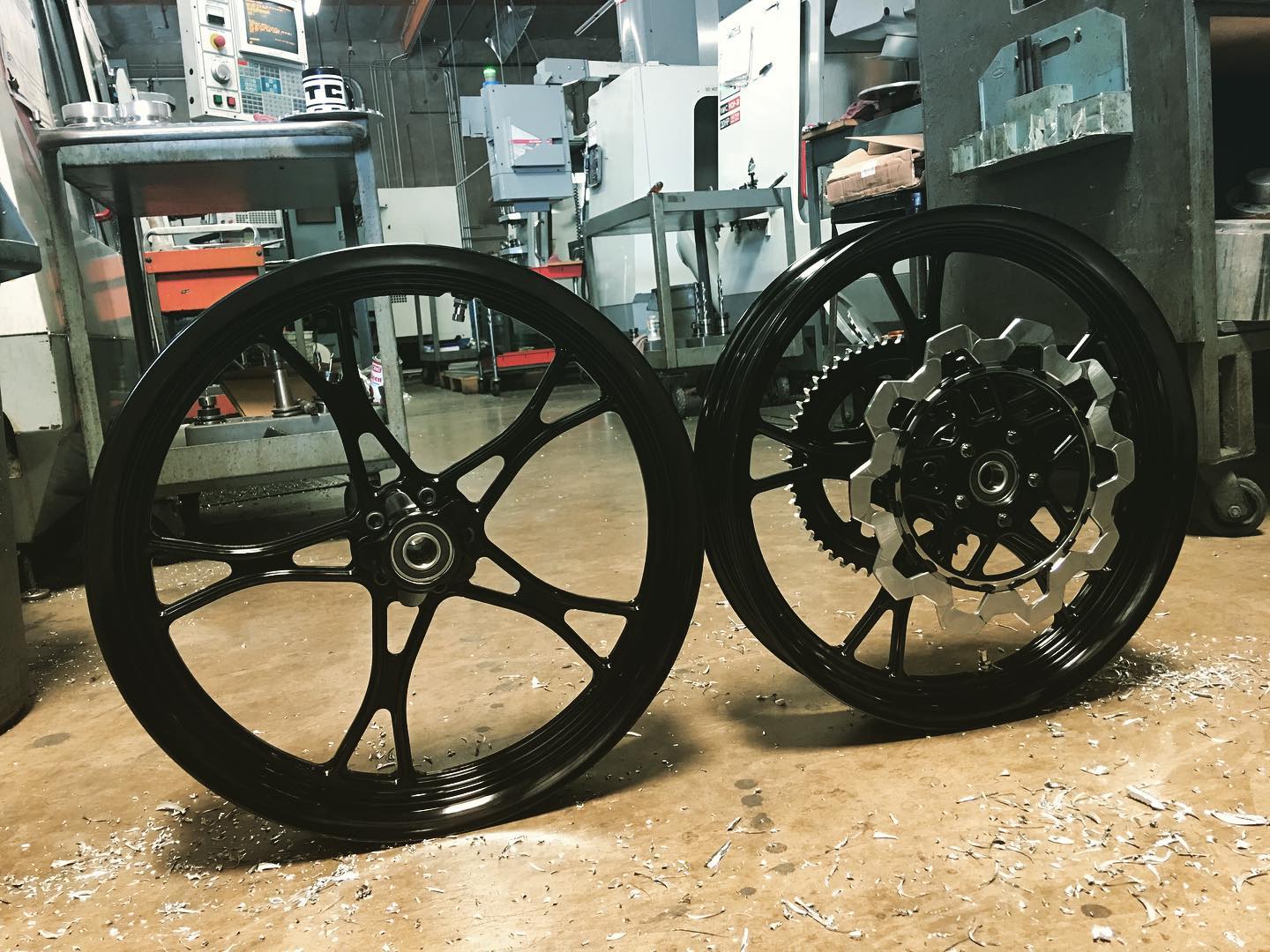 Lyndall Brakes - #lyndallwheels SkyMag 19x3 tracker wheels for # ...