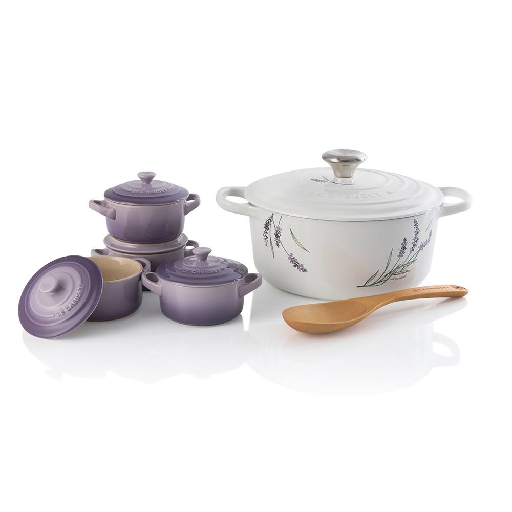 Introducing the NEW Lavender Signature Round Casserole from Le
