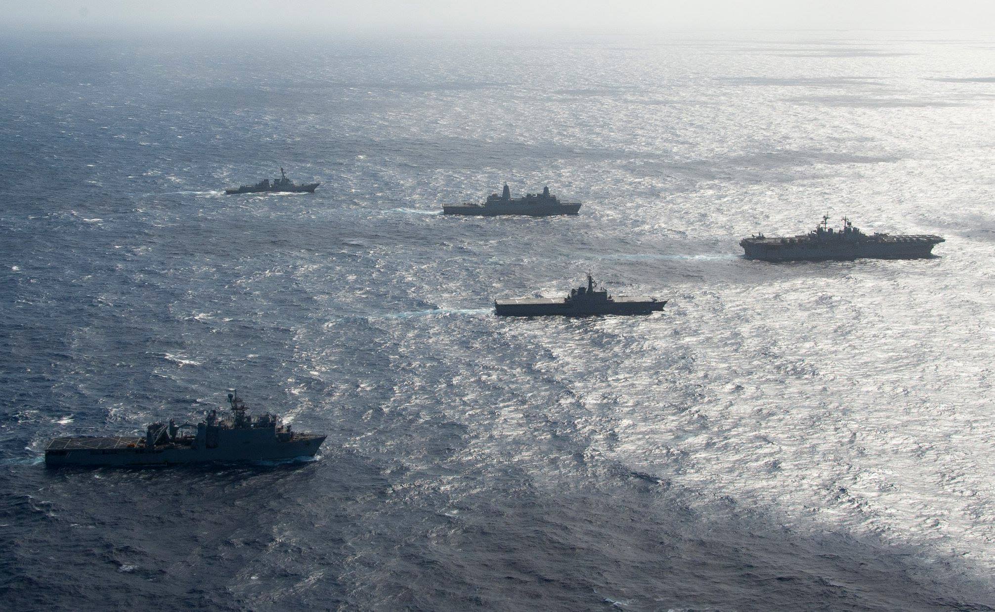 U.S. 7th Fleet - The amphibious assault ship USS Wasp (LHD 1), along ...